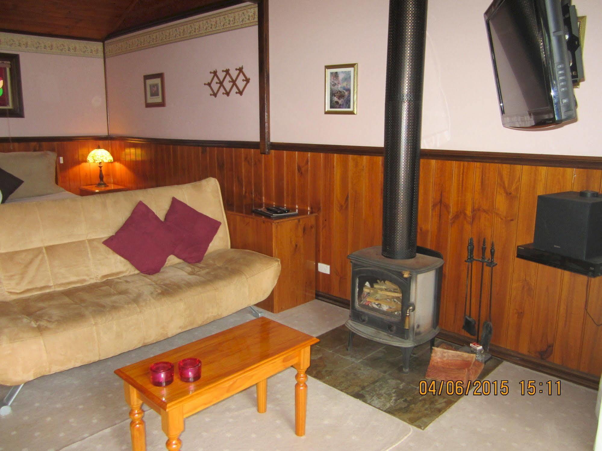 Willowlake Cottages Howqua Eksteriør billede